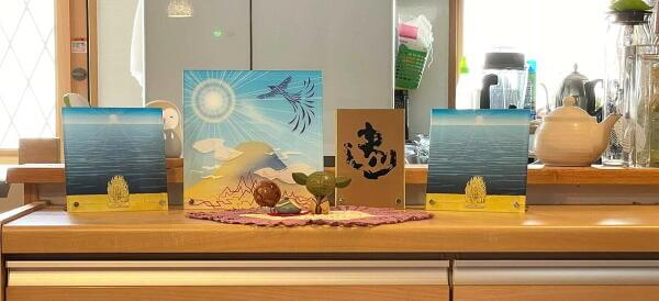 仕事場の四方に配置